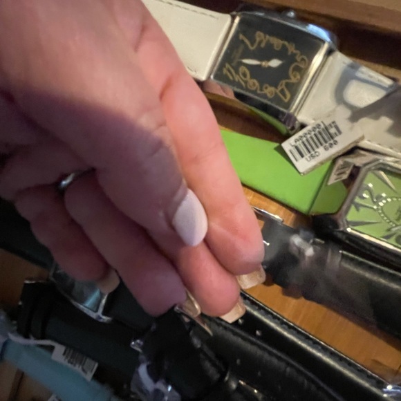 AQUAMARIN ladies 🎉Watch. Registered # on back price per watch - Picture 11 of 14